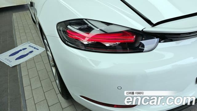 Porsche 718 Cayman 2020 — Photo 15/38