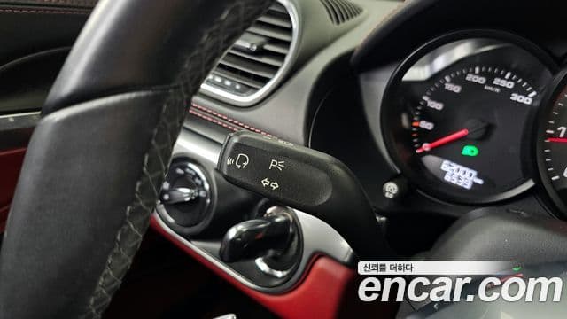 Porsche 718 Cayman 2020 — Photo 36/38