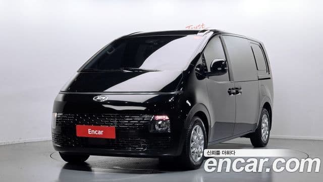 Hyundai Staria 2023 — ფოტო 9/20