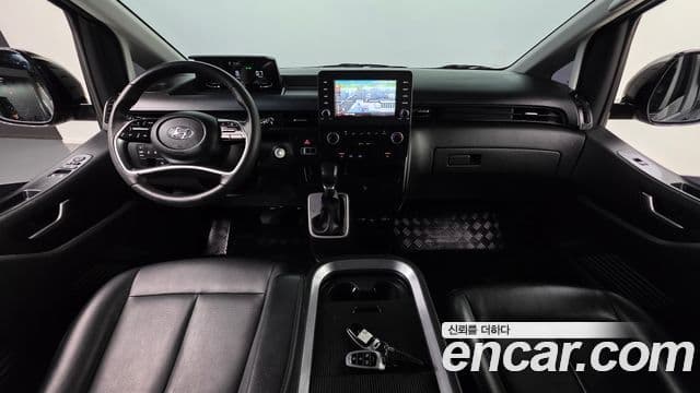 Hyundai Staria 2023 — ფოტო 10/20
