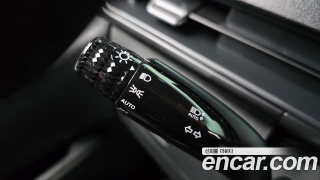 Hyundai Staria 2023 — ფოტო 16/20