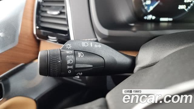 Volvo XC90 2019 — Photo 27/39