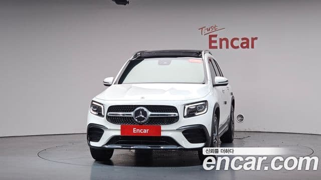 Mercedes-Benz GLB-Class 2021 — ფოტო 3/20