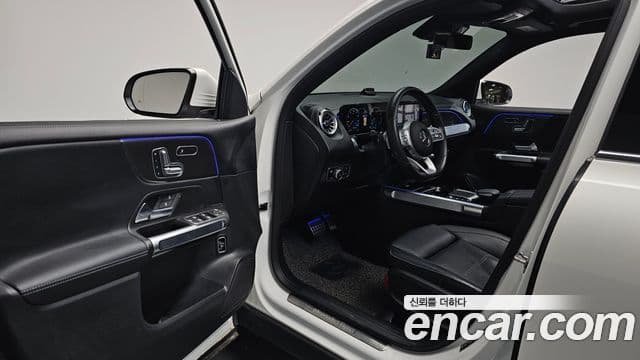 Mercedes-Benz GLB-Class 2021 — ფოტო 10/20