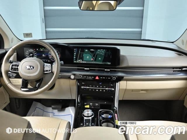 Kia Carnival 2021 — ფოტო 7/20