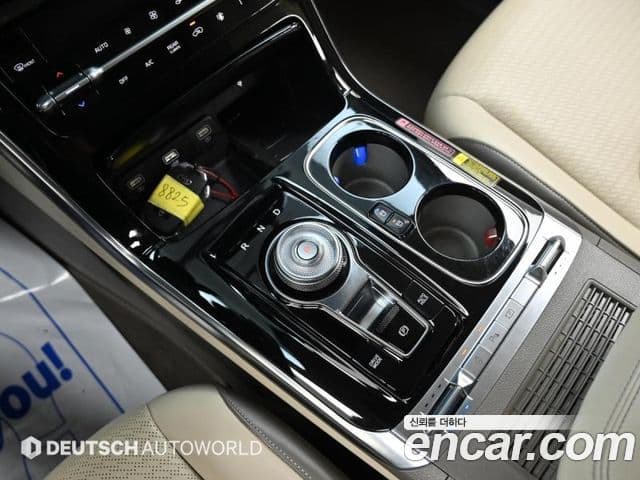 Kia Carnival 2021 — ფოტო 11/20