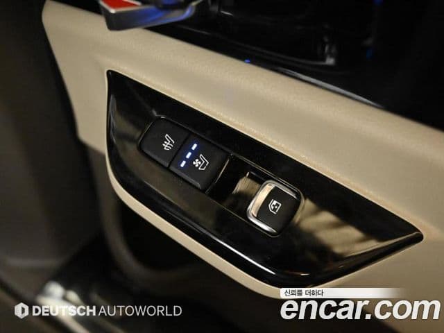 Kia Carnival 2021 — ფოტო 17/20