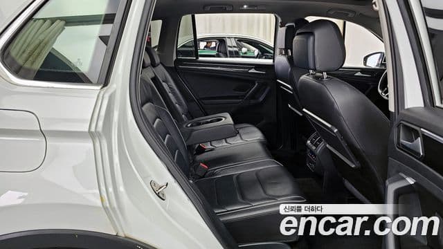 Volkswagen Tiguan 2019 — Şəkil 12/20