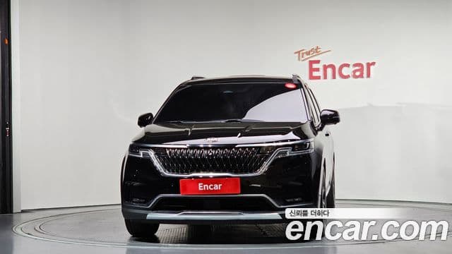 Kia Carnival 2021 — ფოტო 3/20