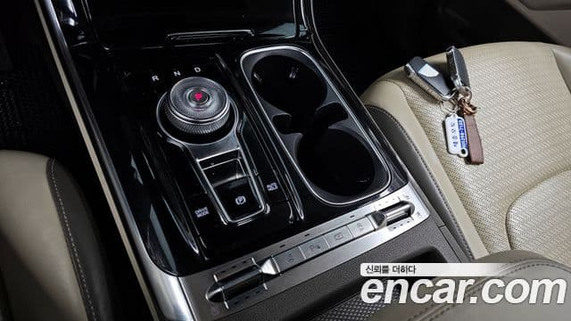 Kia Carnival 2021 — ფოტო 9/20