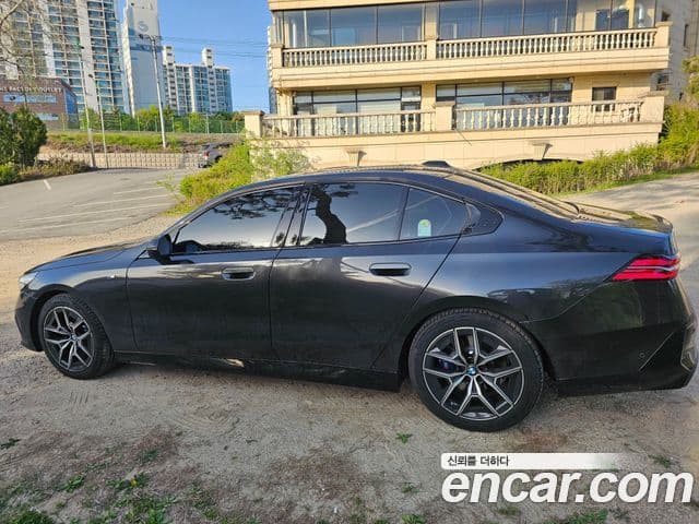BMW 5 Series 2025 — фото 4 из 18