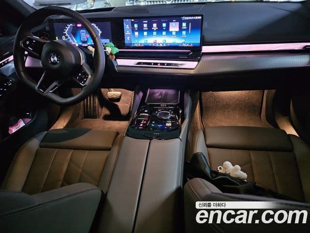 BMW 5 Series 2025 — ფოტო 10/18