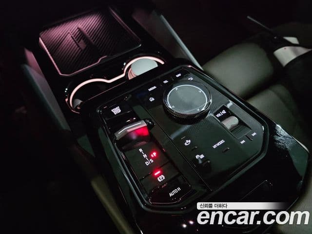 BMW 5 Series 2025 — ფოტო 7/18
