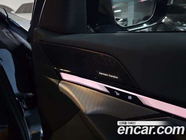 BMW 5 Series 2025 — ფოტო 15/18