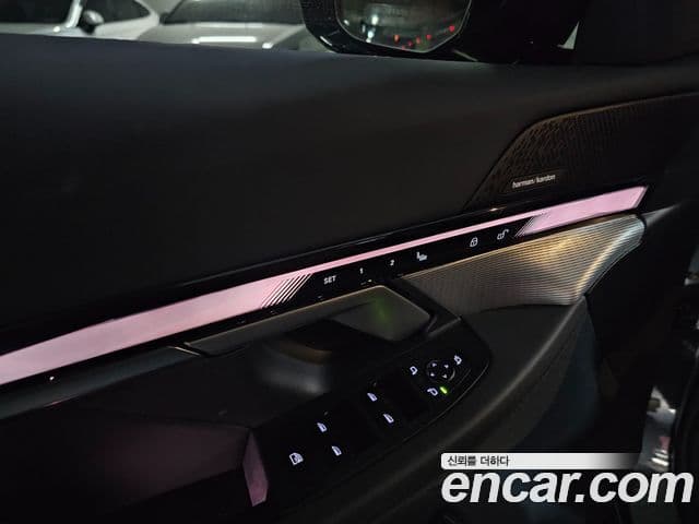 BMW 5 Series 2025 — ფოტო 16/18