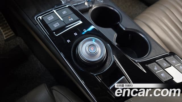 Kia K8 2021 — Şəkil 9/20