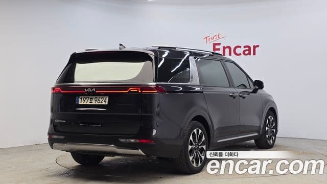 Kia Carnival 2022 — Фото 2/20