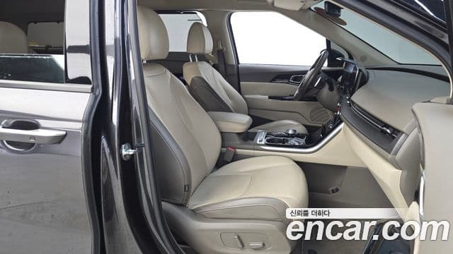 Kia Carnival 2022 — Фото 11/20