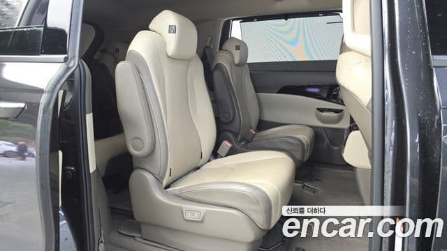 Kia Carnival 2022 — Фото 12/20