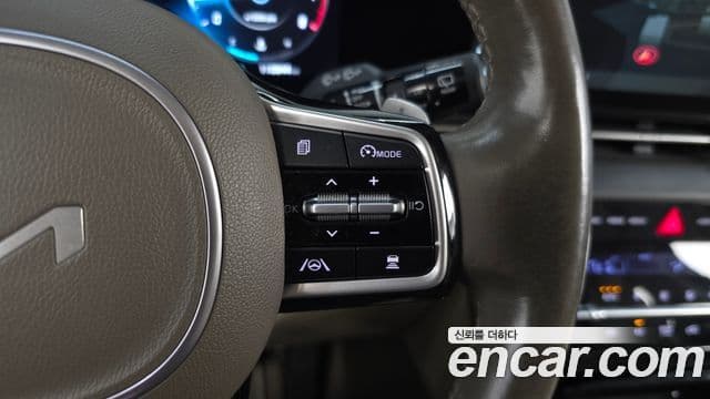 Kia Carnival 2022 — Фото 16/20