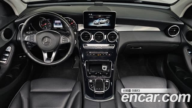 Mercedes-Benz GLC-Class 2019 — Şəkil 10/20