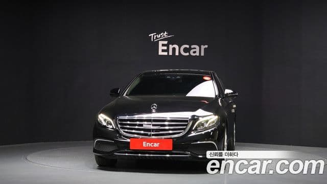 Mercedes-Benz E-Class 2020 — ფოტო 3/20