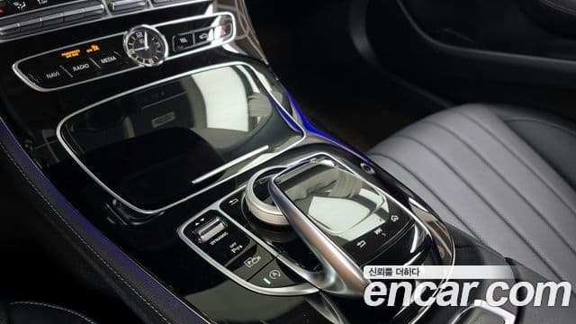 Mercedes-Benz E-Class 2020 — ფოტო 9/20