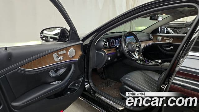 Mercedes-Benz E-Class 2020 — ფოტო 10/20