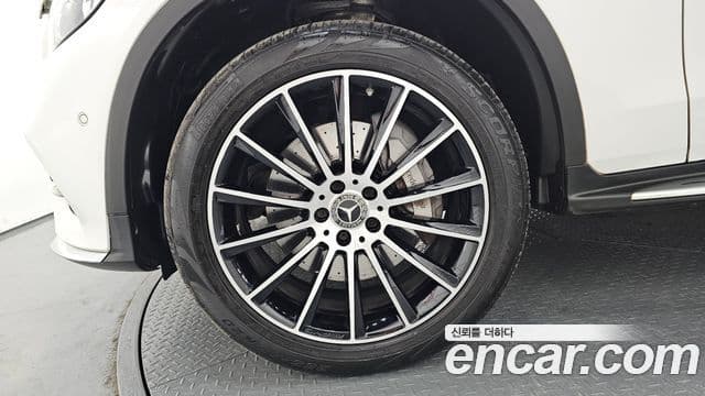 Mercedes-Benz GLC-Class 2019 — Şəkil 9/20