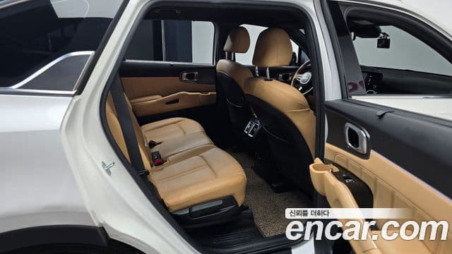 Kia Sorento 2022 — ფოტო 11/20