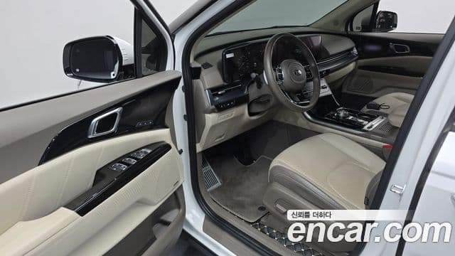Kia Carnival 2021 — ფოტო 10/20
