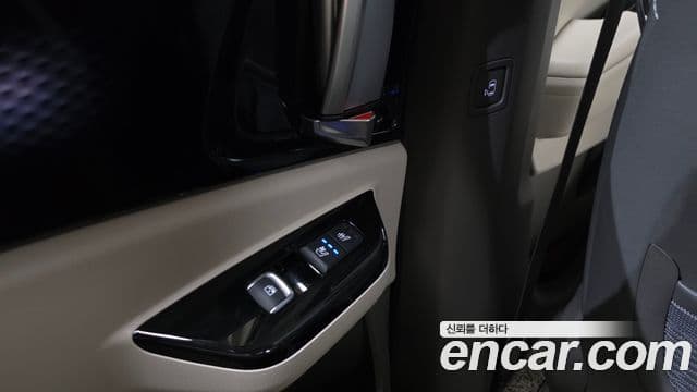 Kia Carnival 2021 — Şəkil 19/20