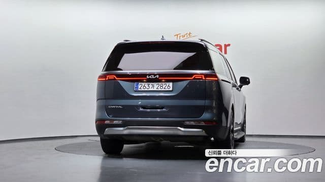 Kia Carnival 2022 — Photo 15/20
