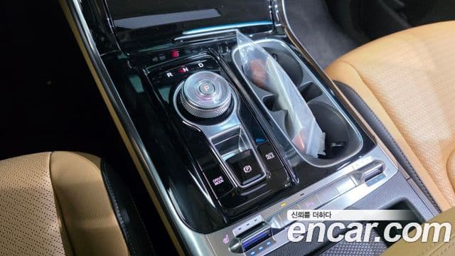 Kia Carnival 2022 — Photo 16/20