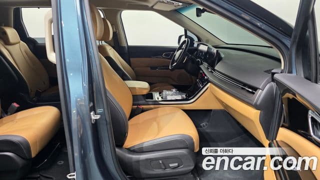 Kia Carnival 2022 — Photo 7/20