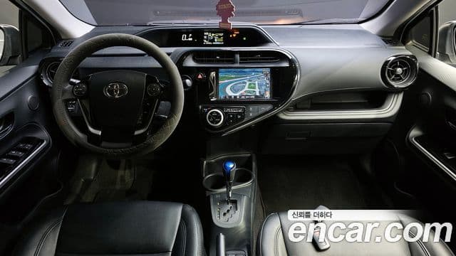Toyota Prius C 2018 — Şəkil 4/20