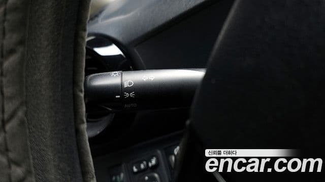 Toyota Prius C 2018 — Şəkil 12/20