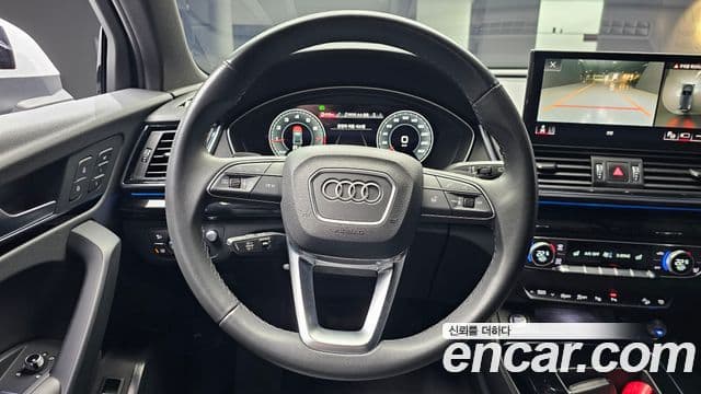 Audi Q5 2022 — ფოტო 14/20