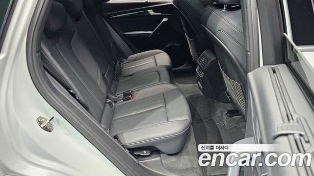 Audi Q5 2022 — Photo 20/33