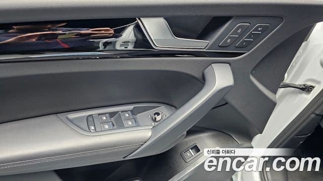 Audi Q5 2022 — Photo 12/33