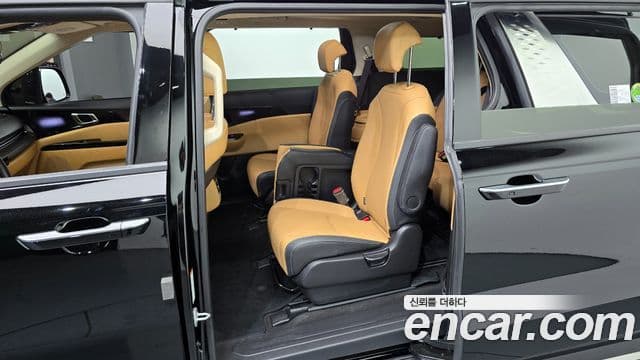 Kia Carnival 2023 — Şəkil 11/20