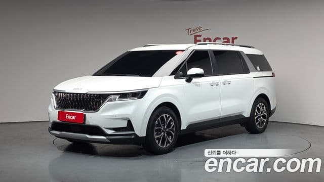 Kia Carnival 2023 — ფოტო 1/20