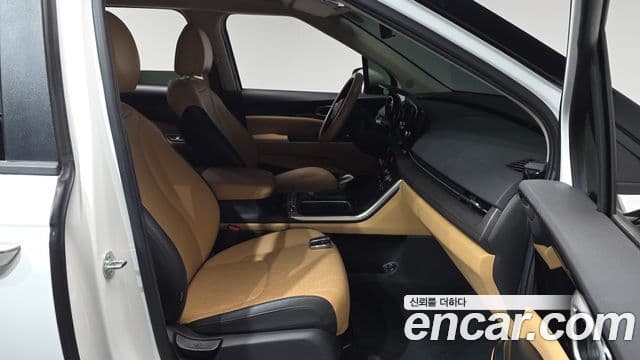 Kia Carnival 2023 — ფოტო 10/20