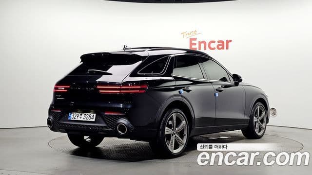 Genesis GV70 2022 — Şəkil 2/20