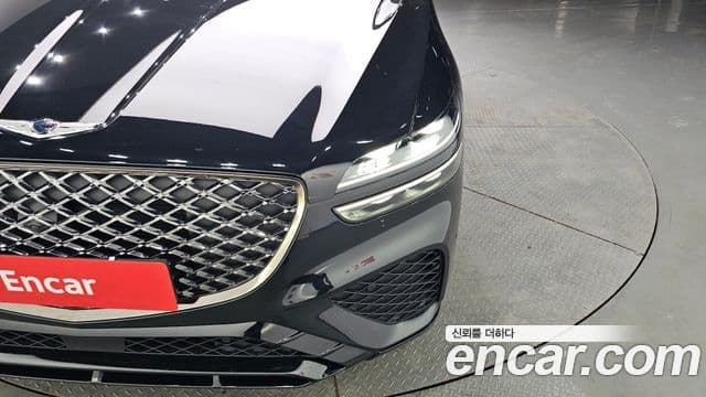 Genesis GV70 2022 — ფოტო 21/36