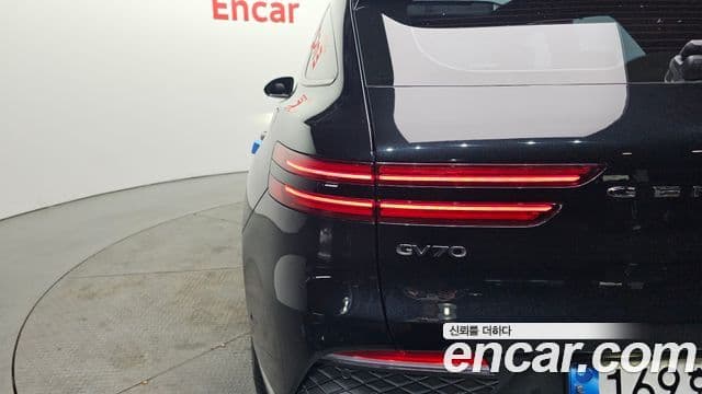 Genesis GV70 2022 — ფოტო 36/36
