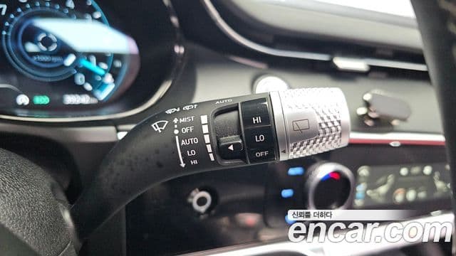 Genesis GV70 2022 — ფოტო 19/36