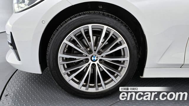 BMW 3 Series 2020 — ფოტო 5/20