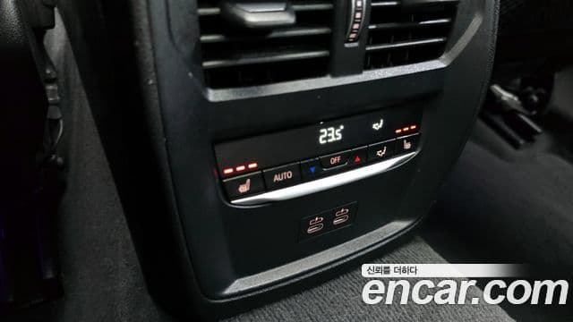 BMW 3 Series 2020 — ფოტო 16/20