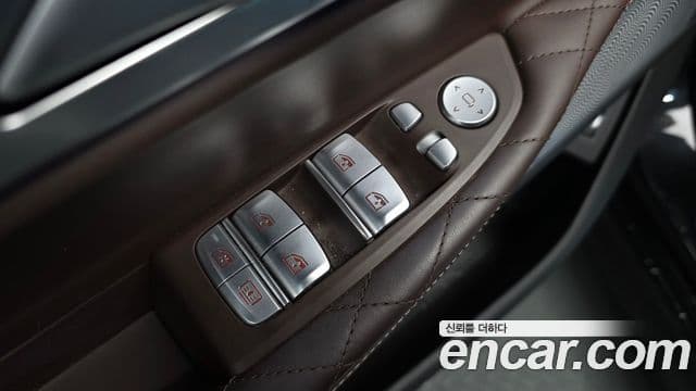 BMW 7 Series 2022 — Photo 13/38